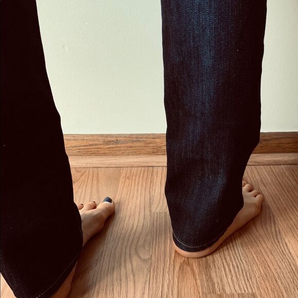 J Brand blue pencil leg jeans, 5 pockets, zipper closure, size 27 - Picture 8 of 8